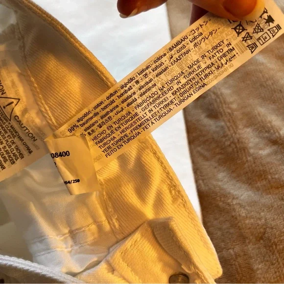 ZARA NWOT White High Rise Flare Jeans with Distressed Split Hem - Size 0 - Picture 8 of 14